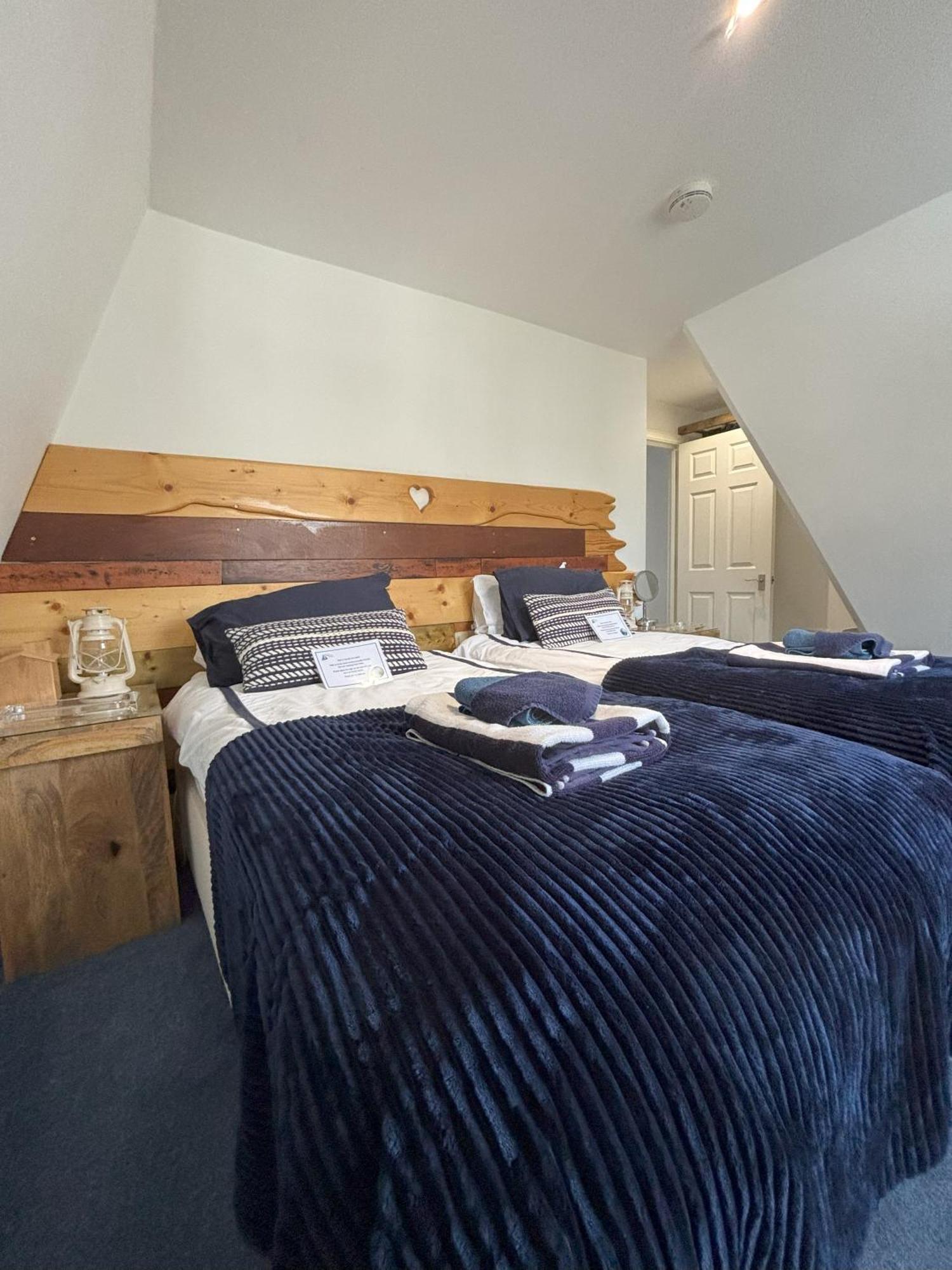 The Beach House Holiday Apartments Eastbourne Exterior foto